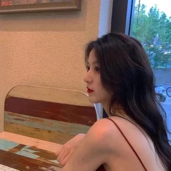 蕾蒙娜和姐姐